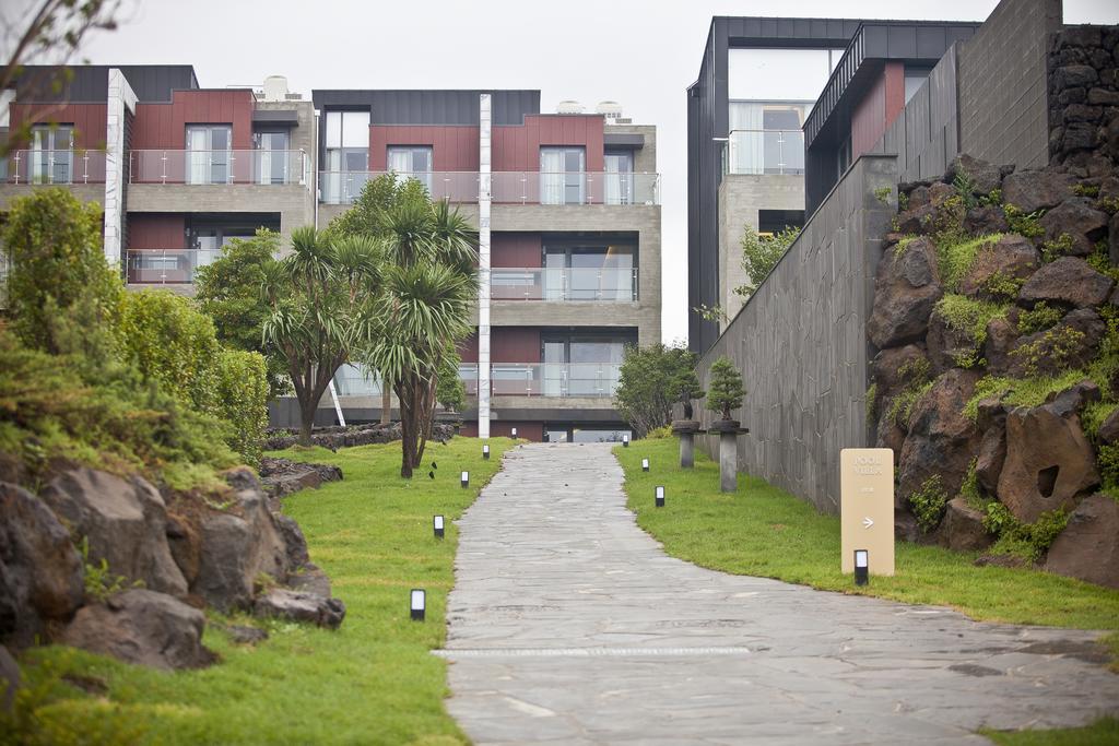 Stanford Hotel And Resort Jeju Bagian luar foto