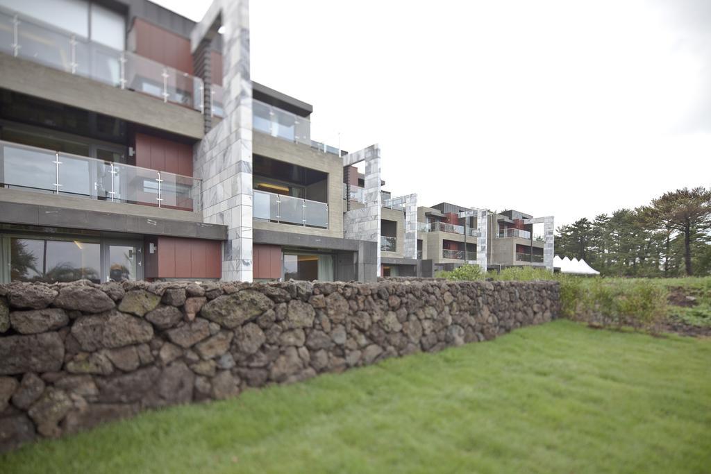 Stanford Hotel And Resort Jeju Bagian luar foto