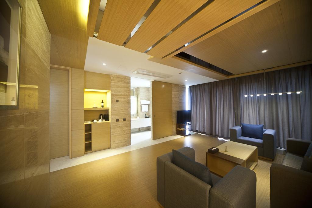 Stanford Hotel And Resort Jeju Bagian luar foto