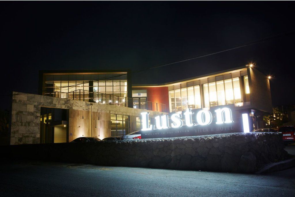 Stanford Hotel And Resort Jeju Bagian luar foto