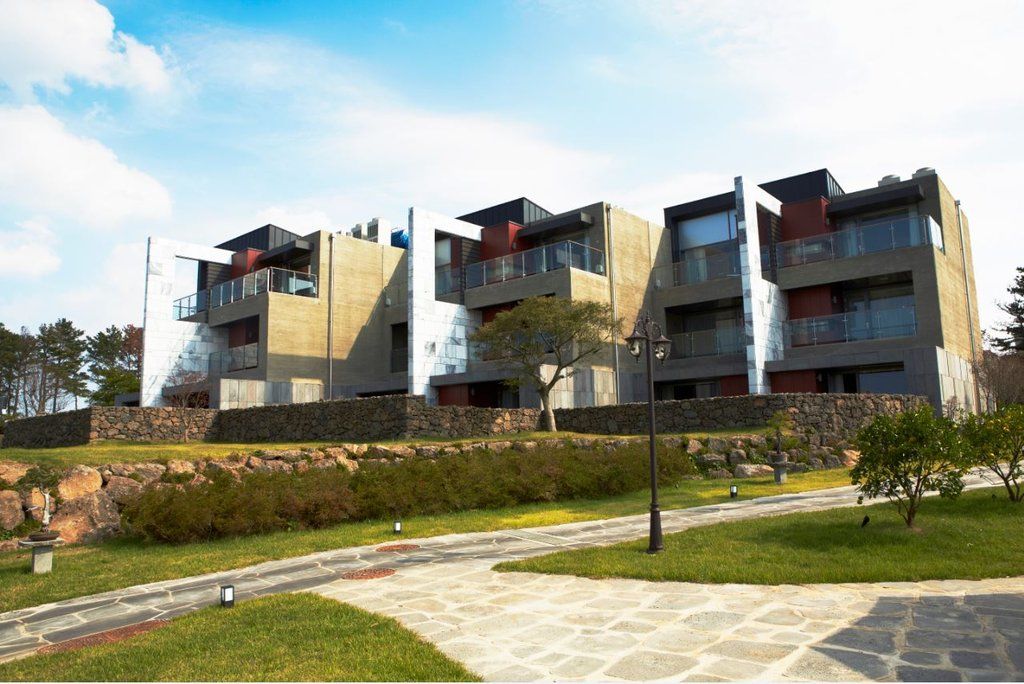 Stanford Hotel And Resort Jeju Bagian luar foto